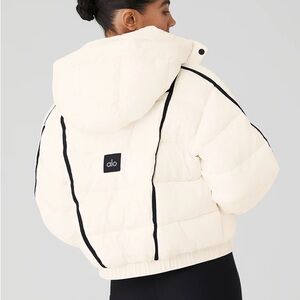 Alo Yoga Aspen Love Winter Puffer Coat Jacket Size Medium - Good Used
